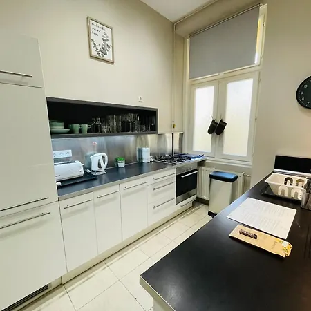 Podmaniczky 27 By Corall * Будапешт