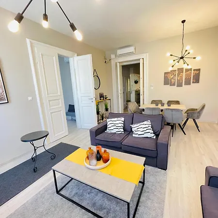 Podmaniczky 27 By Corall Апартаменты *