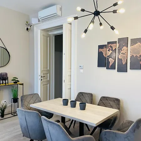 דירה Podmaniczky 27 By Corall בודפשט