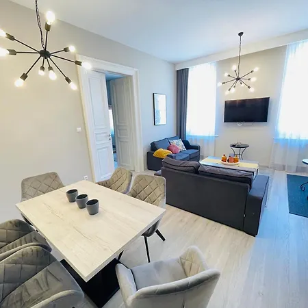 Apartment Podmaniczky 27 By Corall Budapest