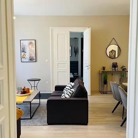 Podmaniczky 27 By Corall *